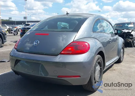 2013 Volkswagen Beetle 2.5L z USA, uszkodzony, nr VIN 3VWJP7AT7DM674633